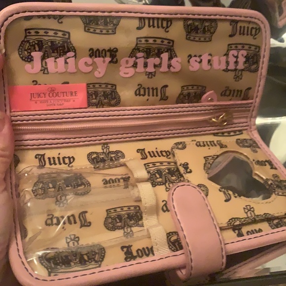 JUICY COUTURE Y2K COSMETIC CLUTCH - Picture 3 of 4